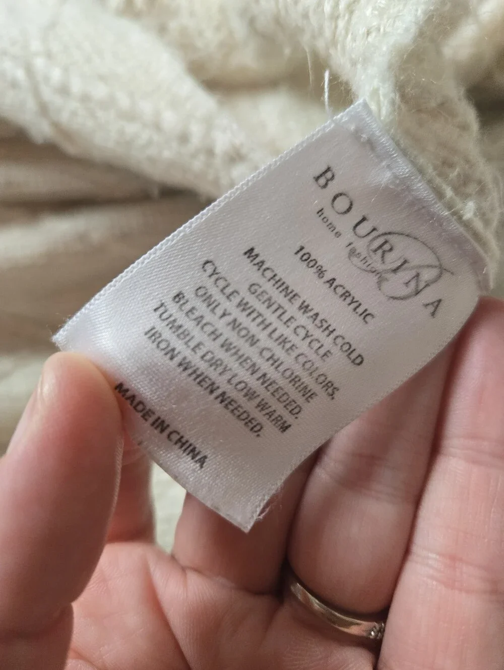 Cream Diamond-Knit Fringe Throw Blanket
